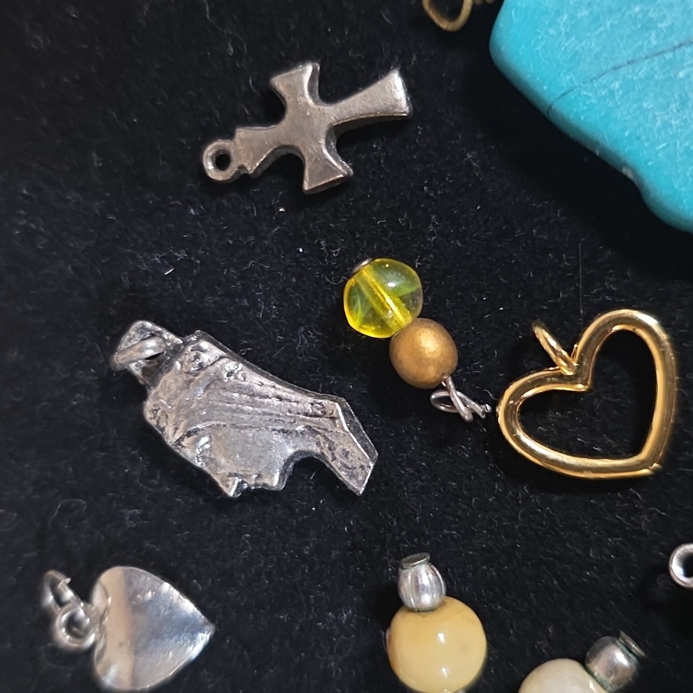 Assorted Charm Set - Picture 7 of 7